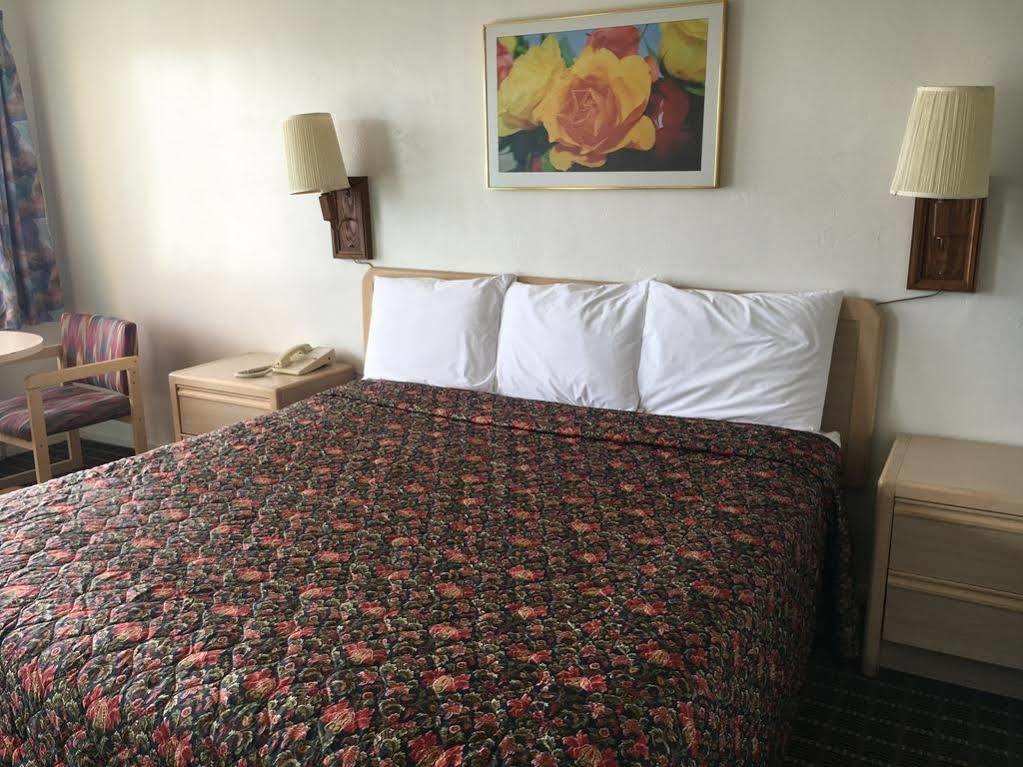 Ramblin Rose Motel คิงแมน ภายนอก รูปภาพ